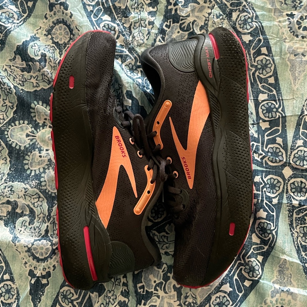 Brooks Women’s 8.5 Ghost Max